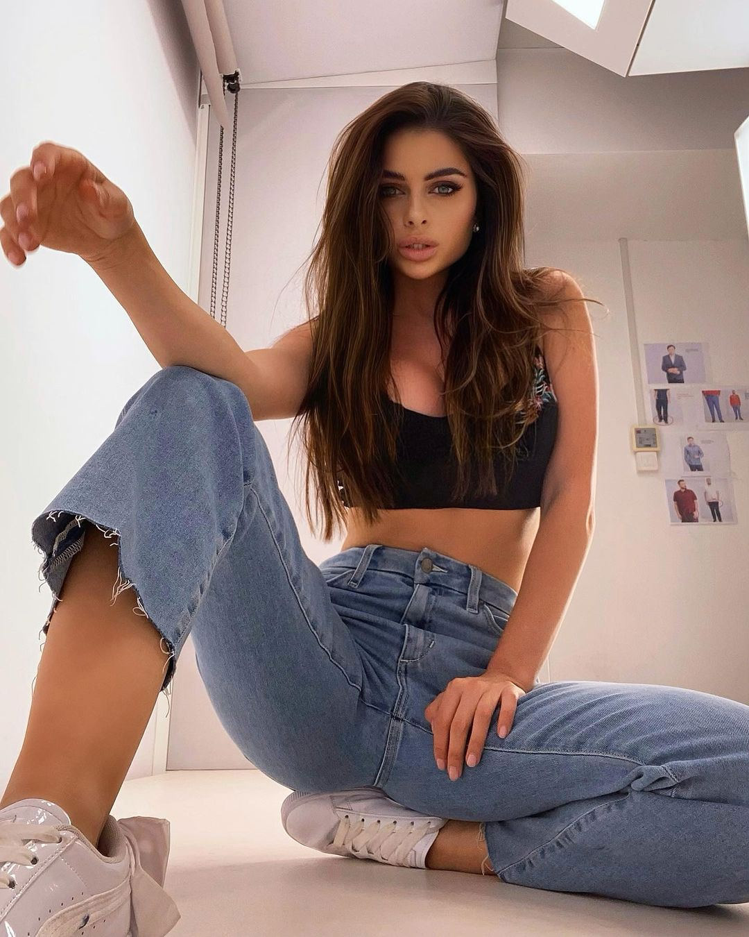 AI Girlfriends – Stunning Virtual Models on ai-girlfriends.fun